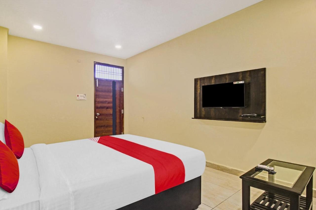 Super Hotel O Lakshmi Royal Inn Warangal Dış mekan fotoğraf