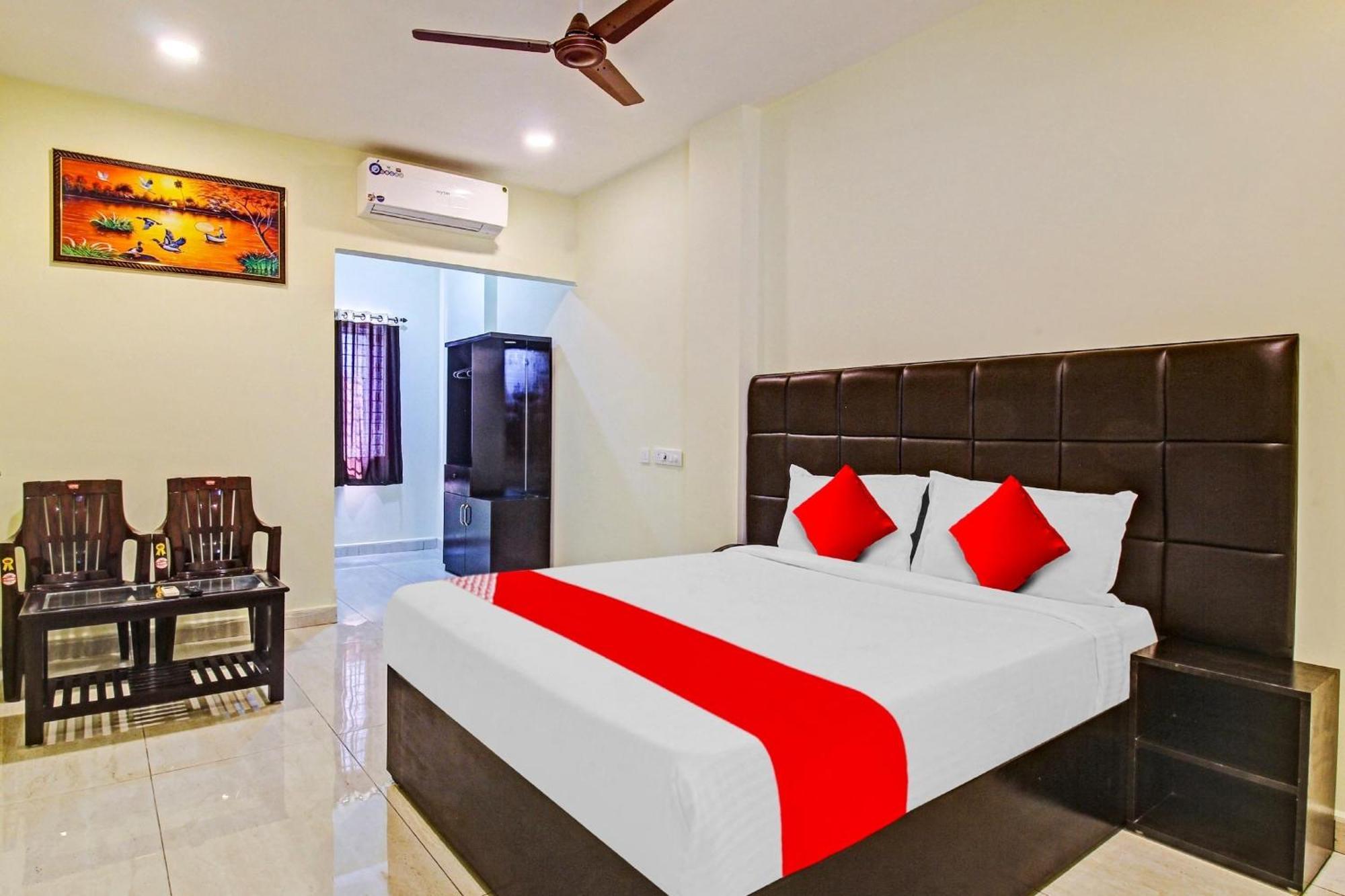 Super Hotel O Lakshmi Royal Inn Warangal Dış mekan fotoğraf